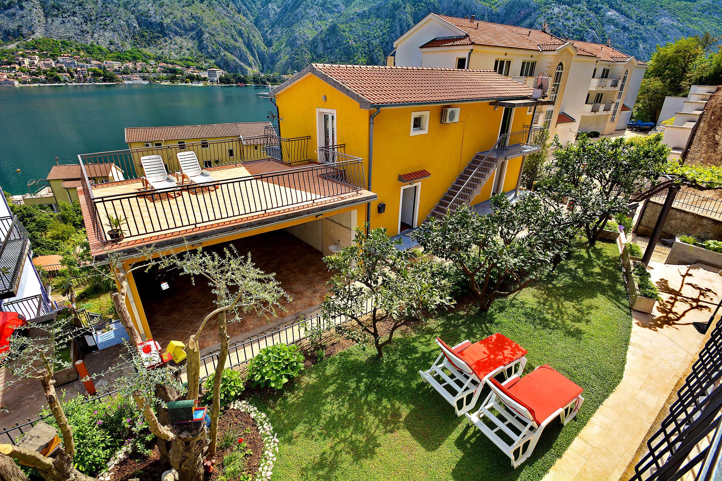 Apartments Andrija โกตอร์ ภายนอก รูปภาพ
