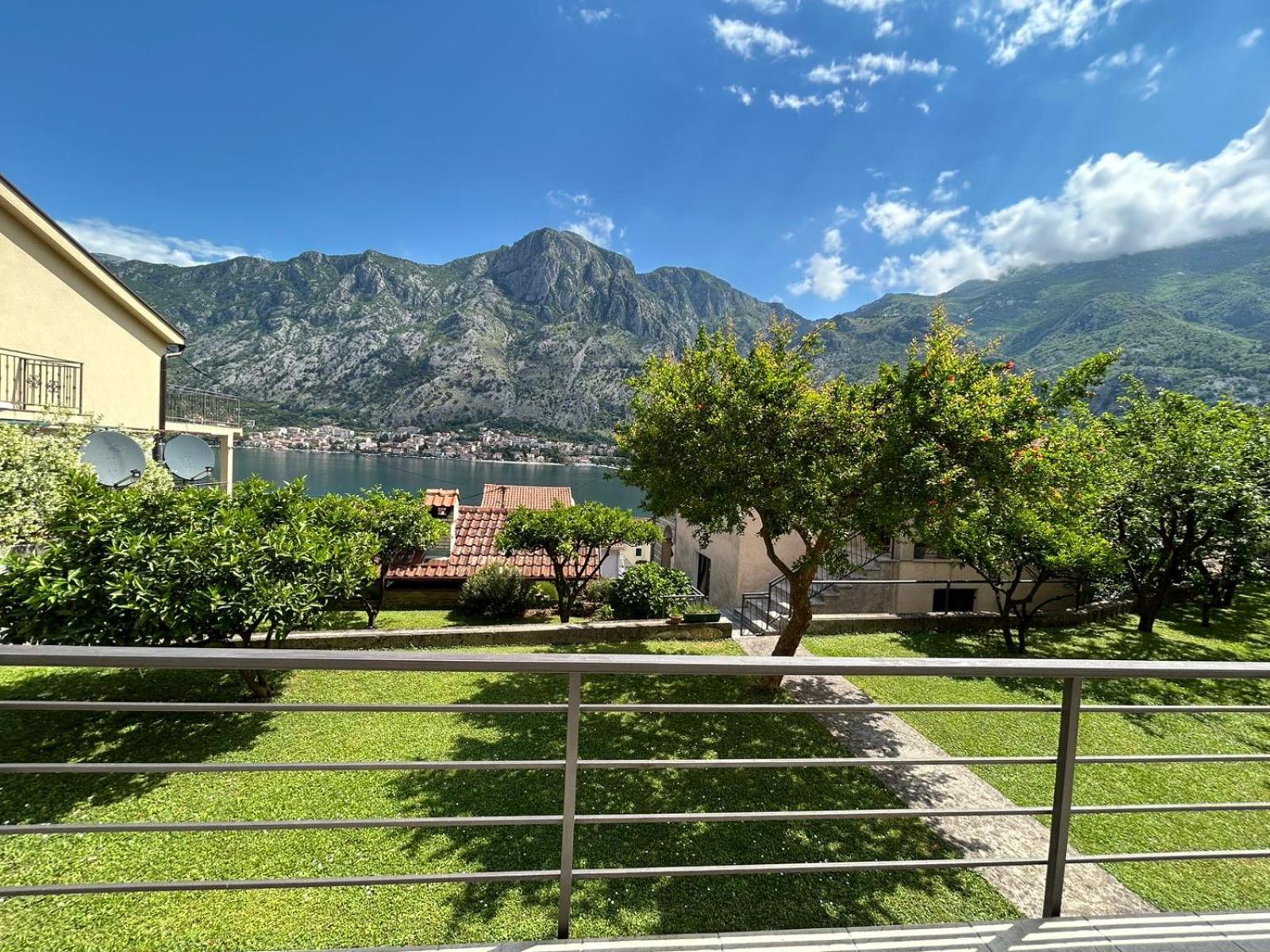 Apartments Andrija โกตอร์ ภายนอก รูปภาพ